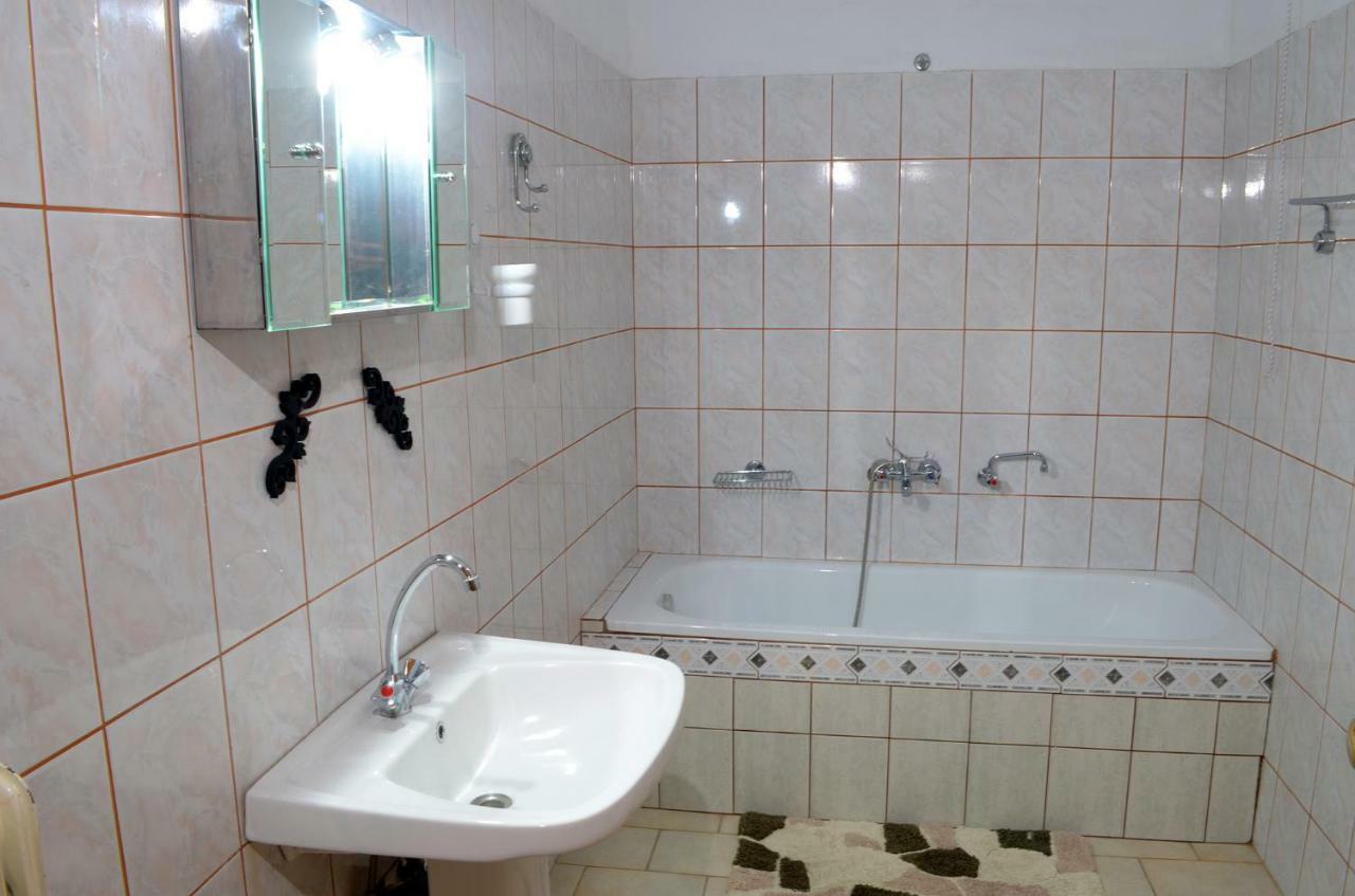 Galini Apartment Káto Loutrákion Екстериор снимка