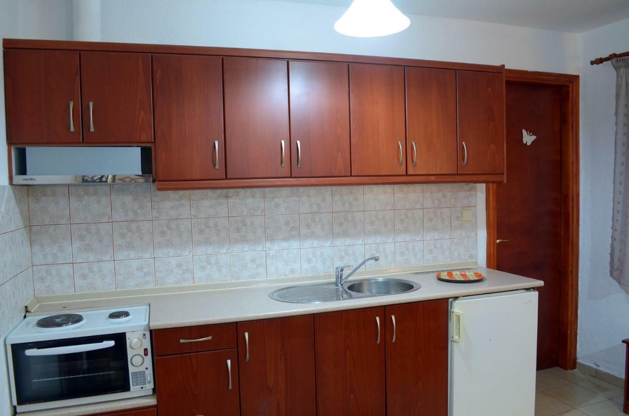 Galini Apartment Káto Loutrákion Екстериор снимка